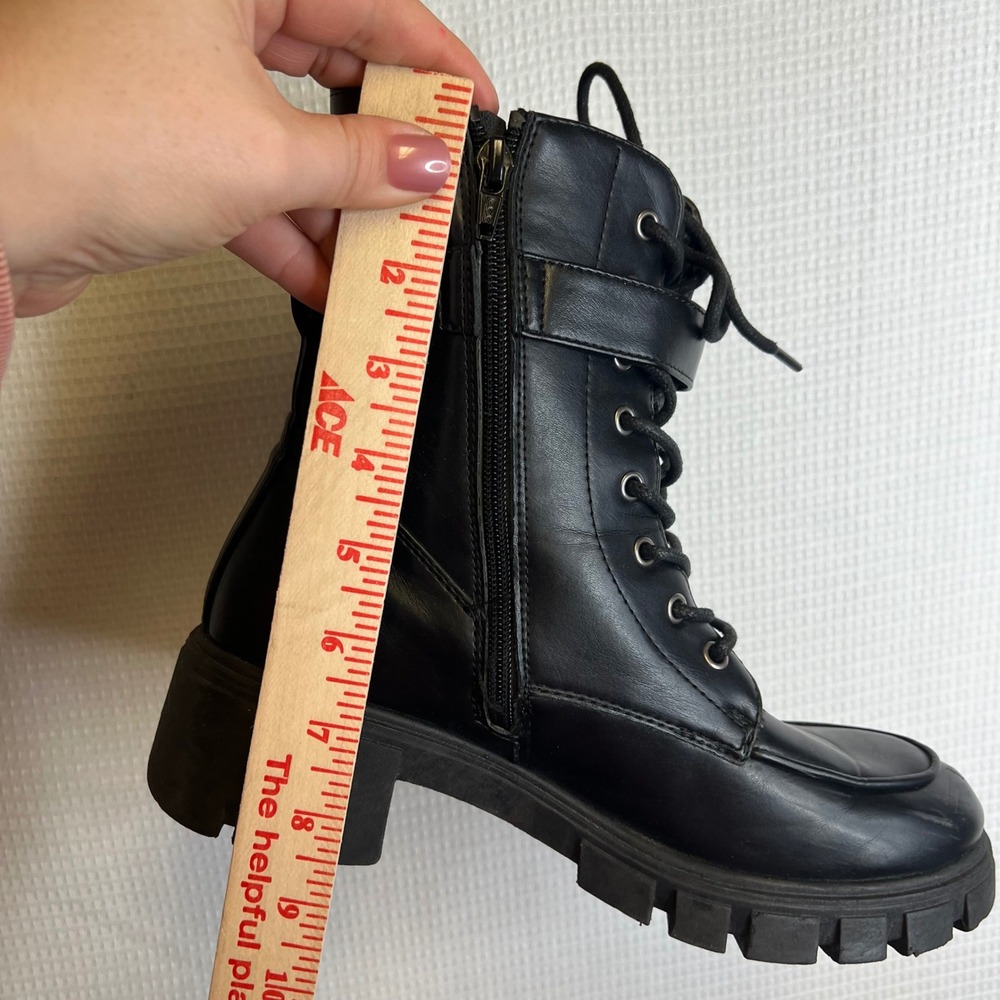 Sincerely Jules Eastbridge Black Combat Lug Sole‎ Buckle Boots F33962 Womens 9M - Picture 7 of 7